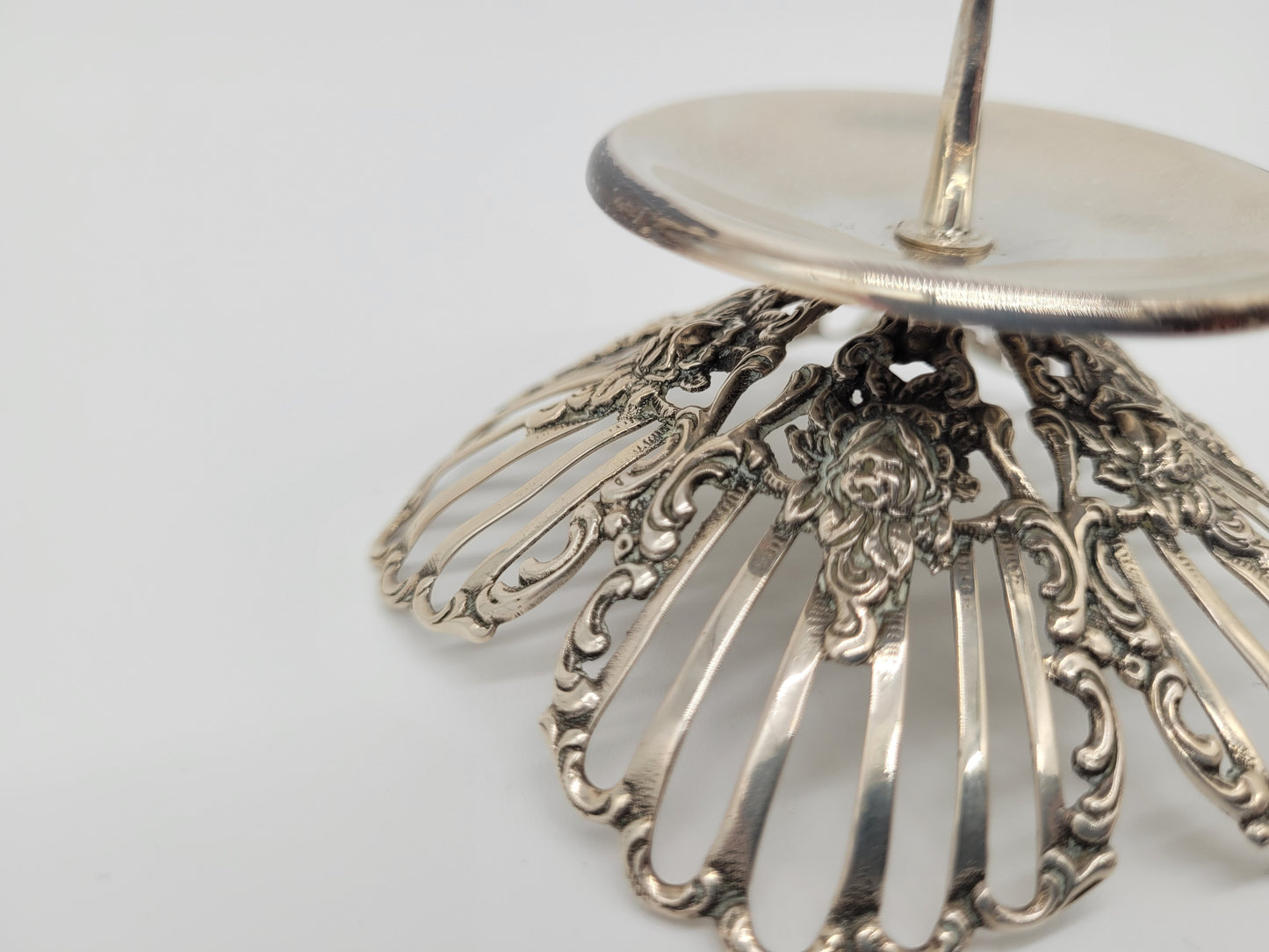 Paar Kerzenständer 835er Silber mit Floralem Design Handarbeit