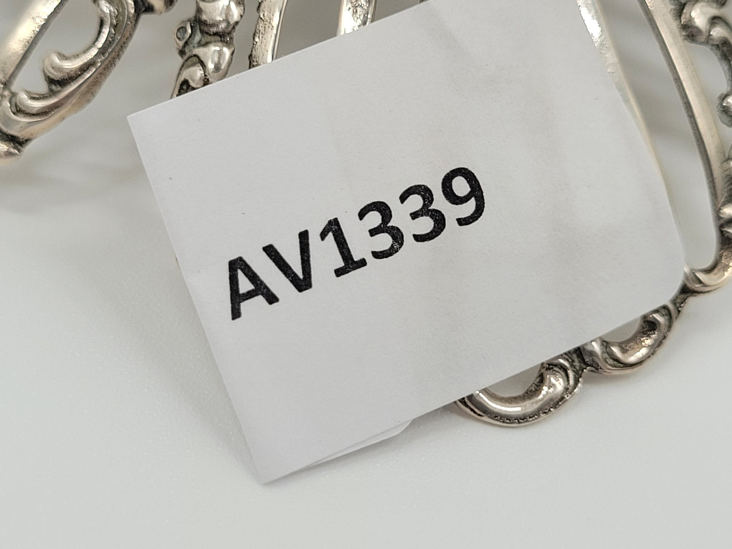 Paar Kerzenständer 835er Silber mit Floralem Design Handarbeit