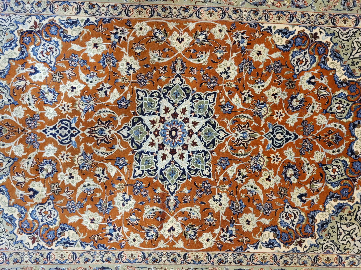 Isfahan Teppich Korkwolle Seide fein handgeknüpft