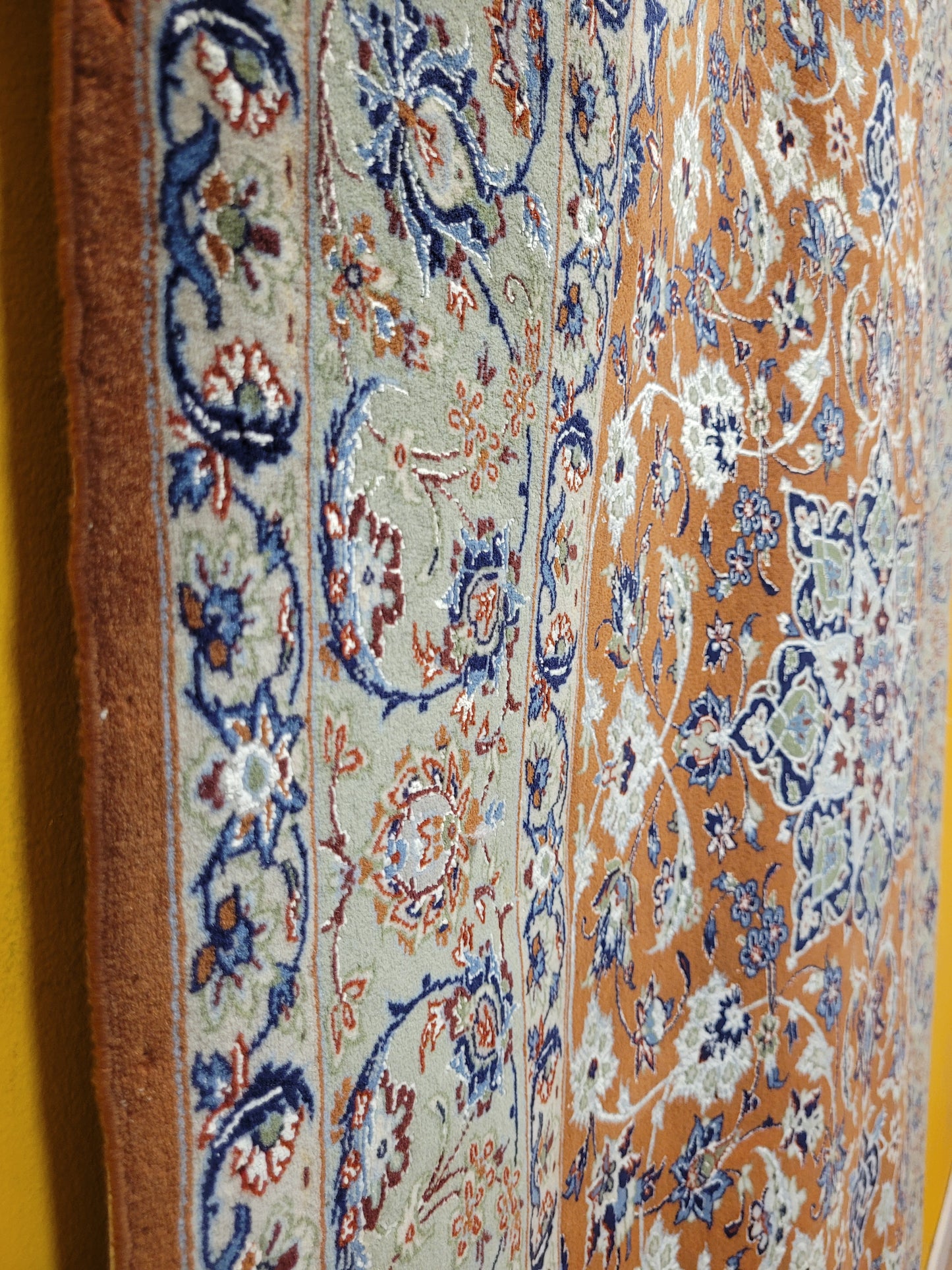 Isfahan Teppich Korkwolle Seide fein handgeknüpft