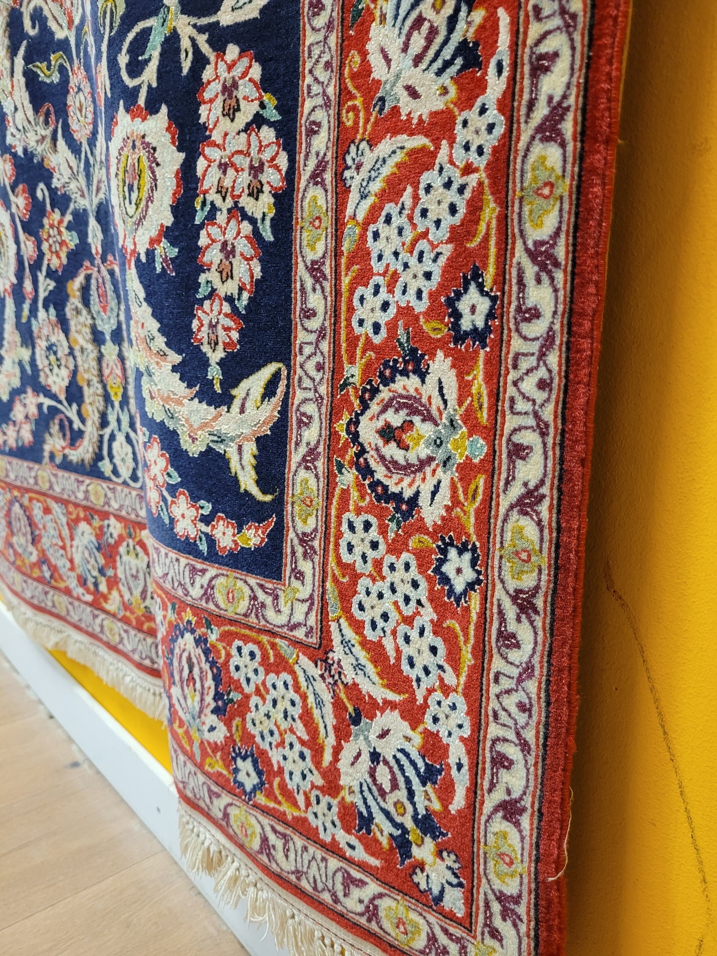 Isfahan Teppich Korkwolle Seide fein handgeknüpft