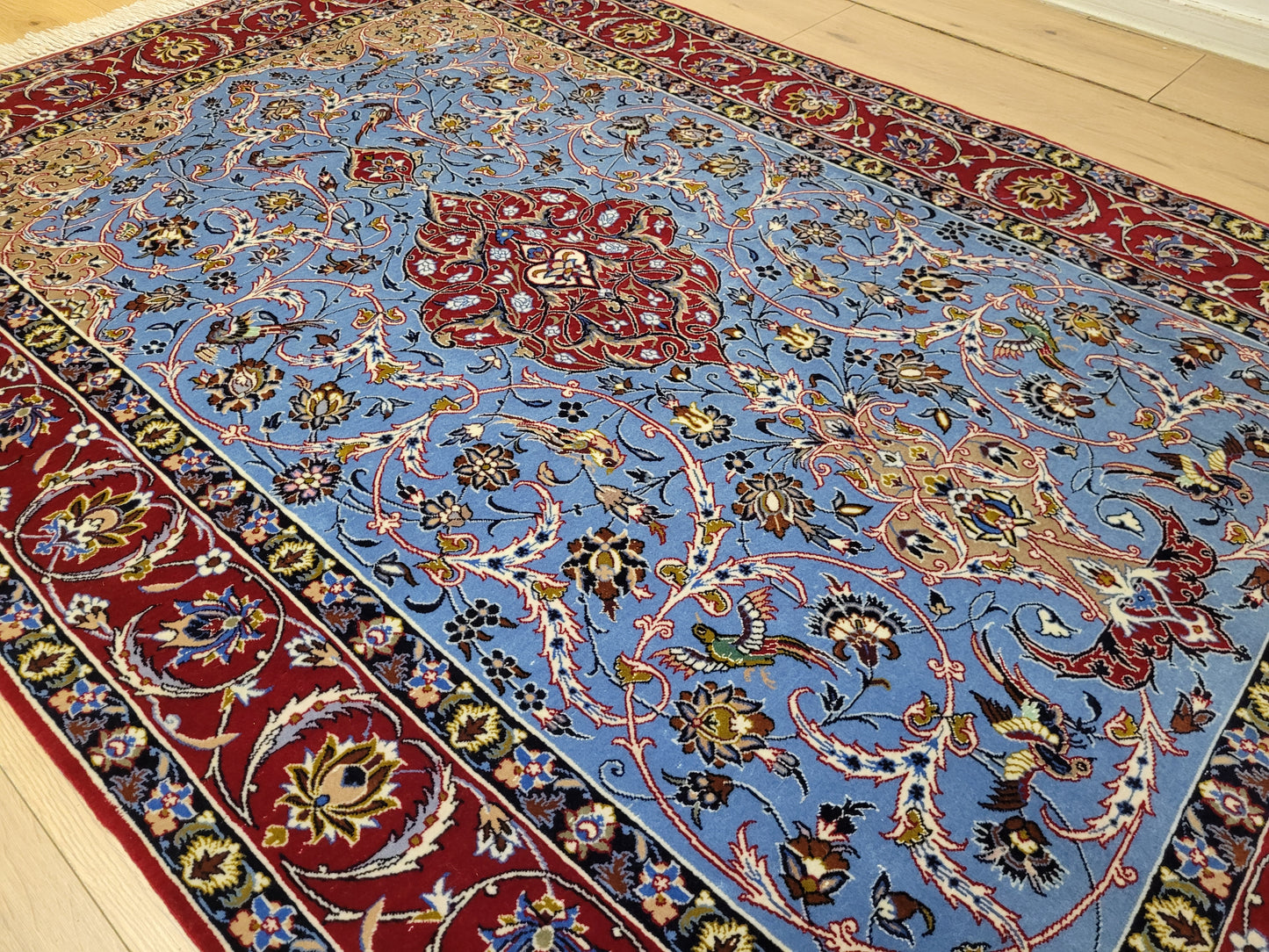 Isfahan Teppich Korkwolle Seide fein handgeknüpft signiert