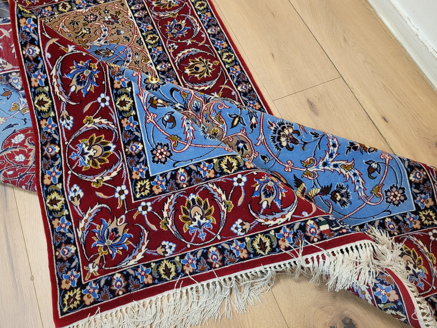 Isfahan Teppich Korkwolle Seide fein handgeknüpft signiert