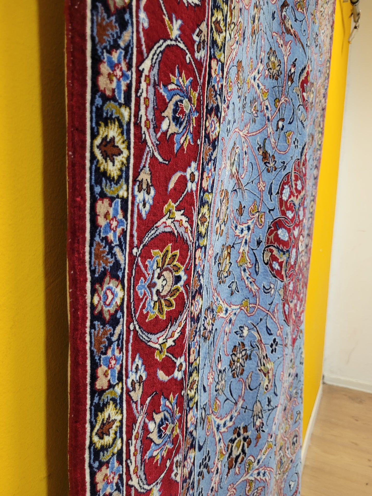 Isfahan Teppich Korkwolle Seide fein handgeknüpft signiert