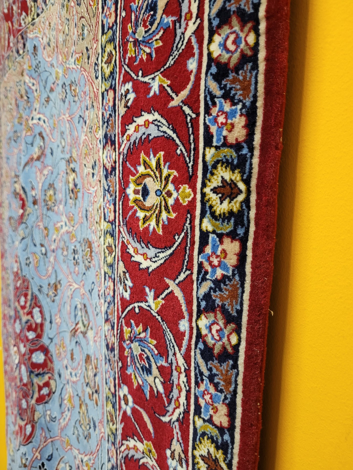 Isfahan Teppich Korkwolle Seide fein handgeknüpft signiert