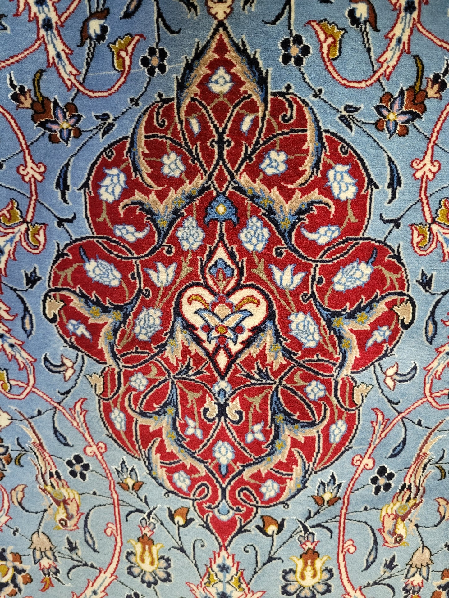 Isfahan Teppich Korkwolle Seide fein handgeknüpft signiert