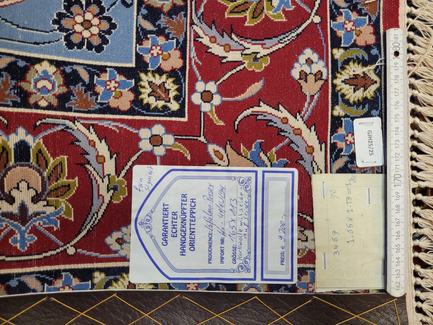 Isfahan Teppich Korkwolle Seide fein handgeknüpft signiert