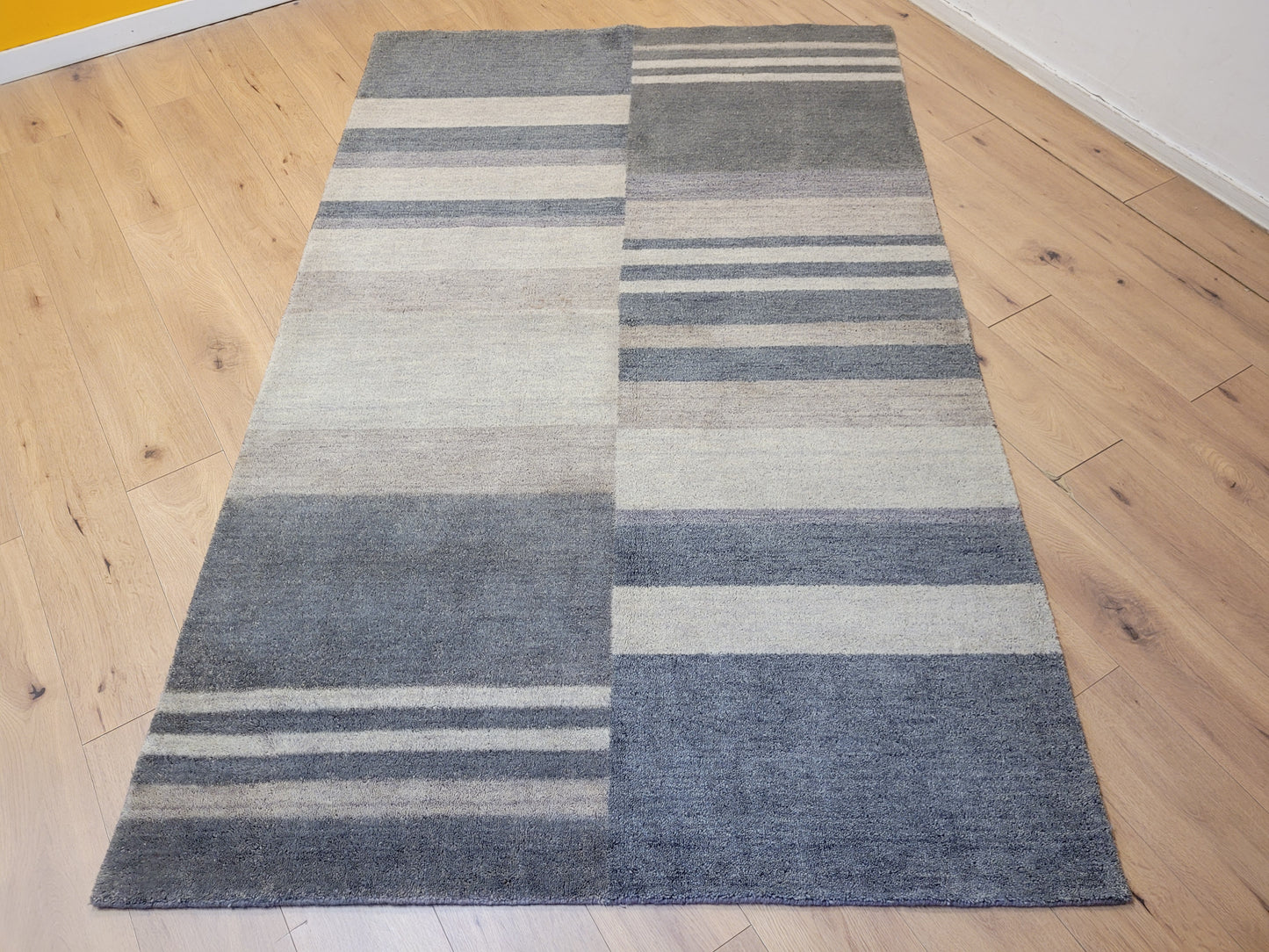 Gabbeh Teppich Schurwolle modernes Streifenmuster handgeknüpft