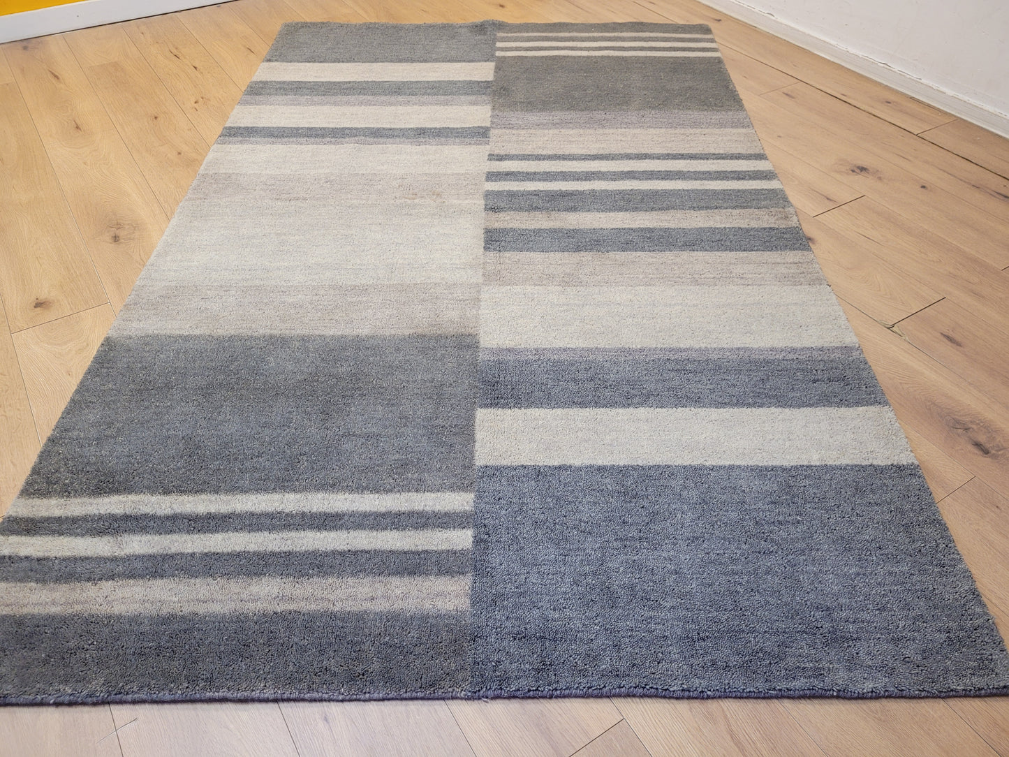 Gabbeh Teppich Schurwolle modernes Streifenmuster handgeknüpft