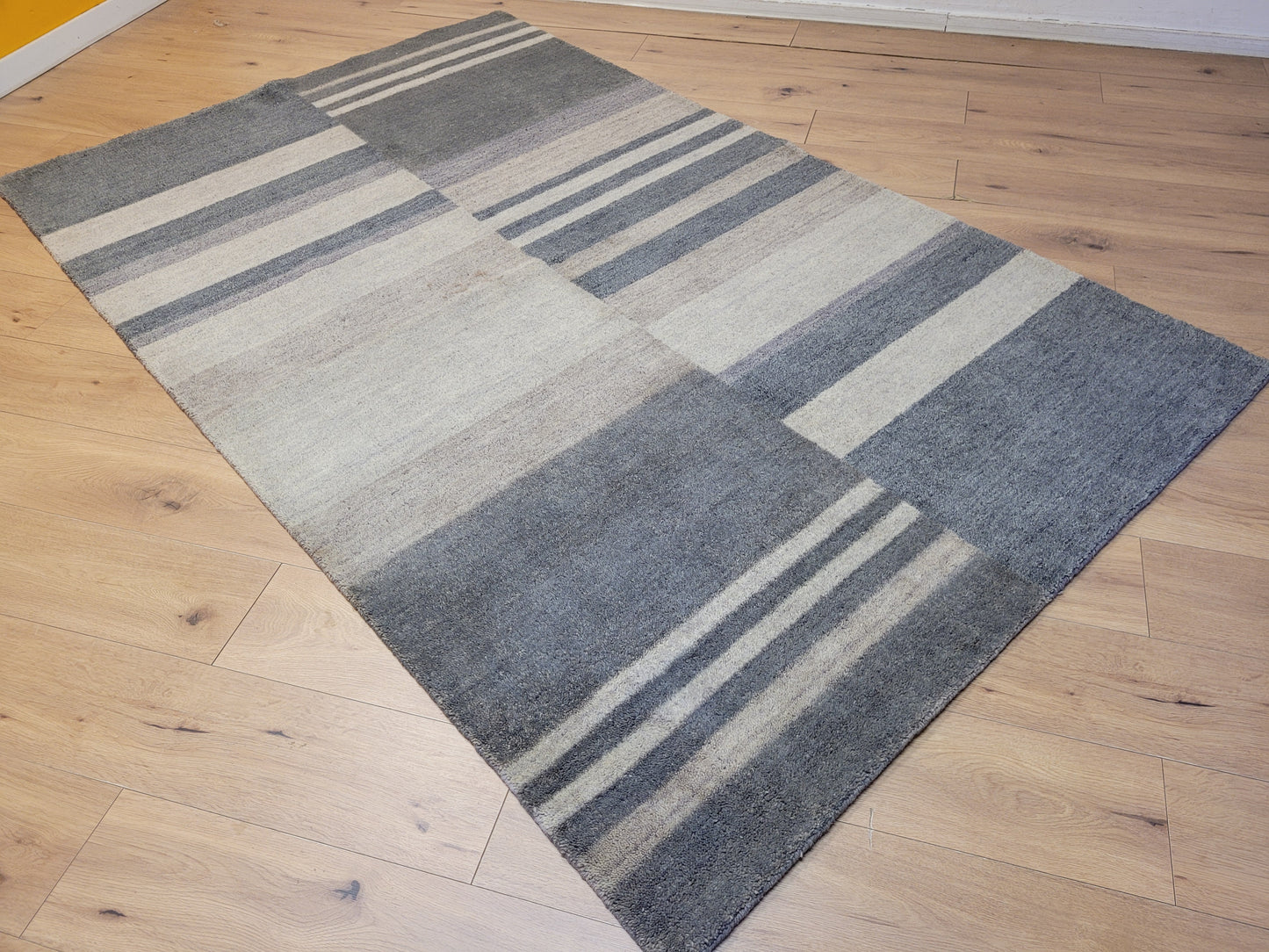 Gabbeh Teppich Schurwolle modernes Streifenmuster handgeknüpft