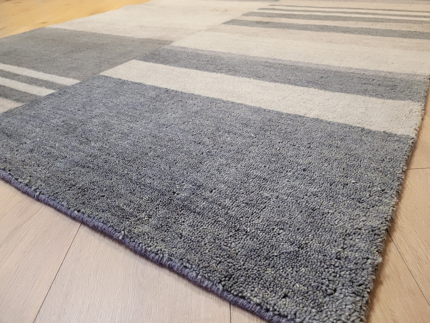 Gabbeh Teppich Schurwolle modernes Streifenmuster handgeknüpft