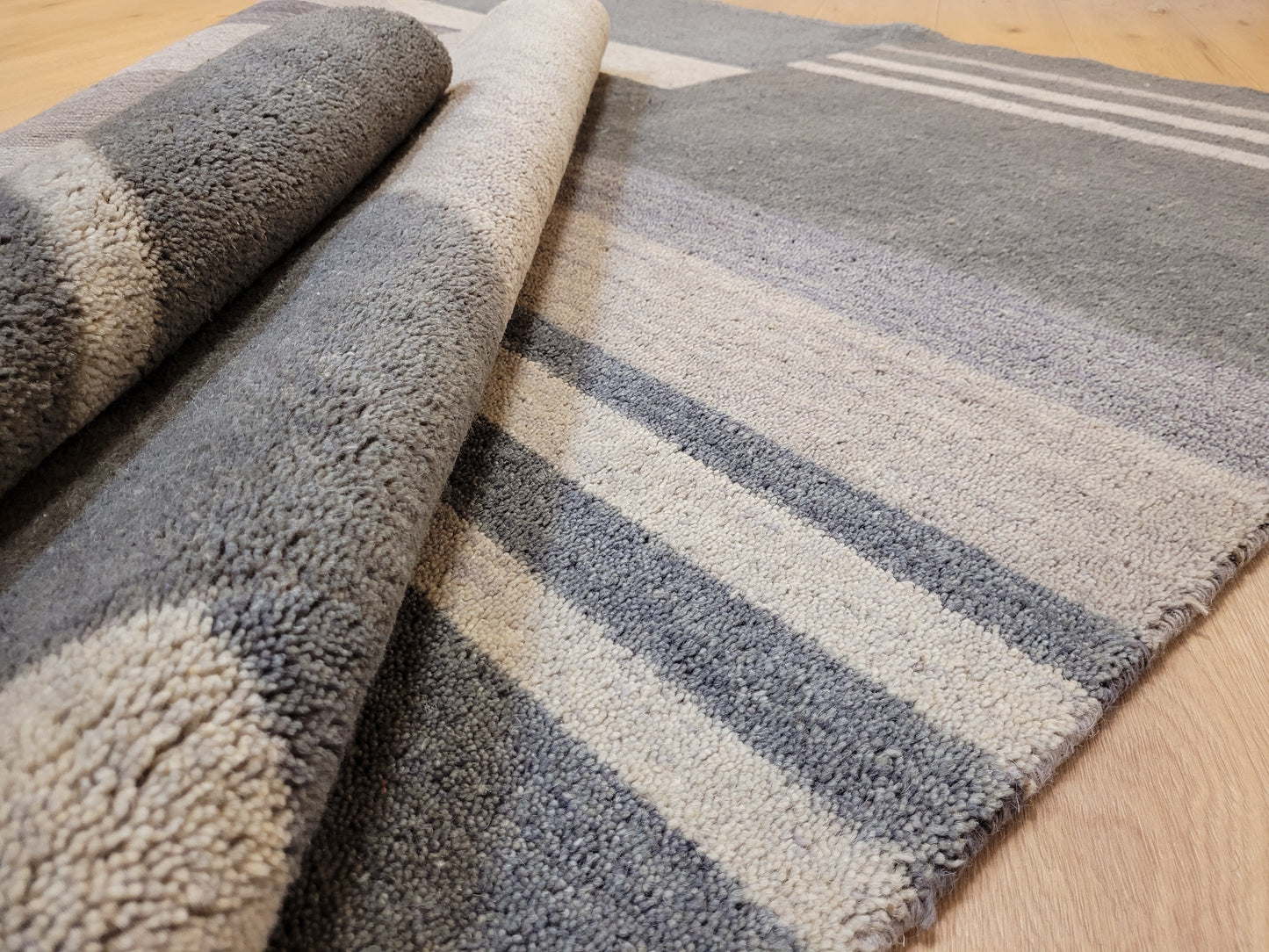 Gabbeh Teppich Schurwolle modernes Streifenmuster handgeknüpft
