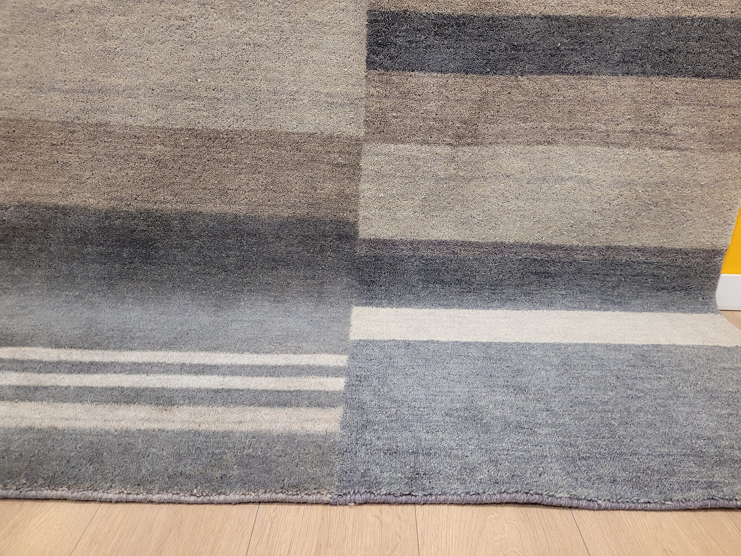 Gabbeh Teppich Schurwolle modernes Streifenmuster handgeknüpft