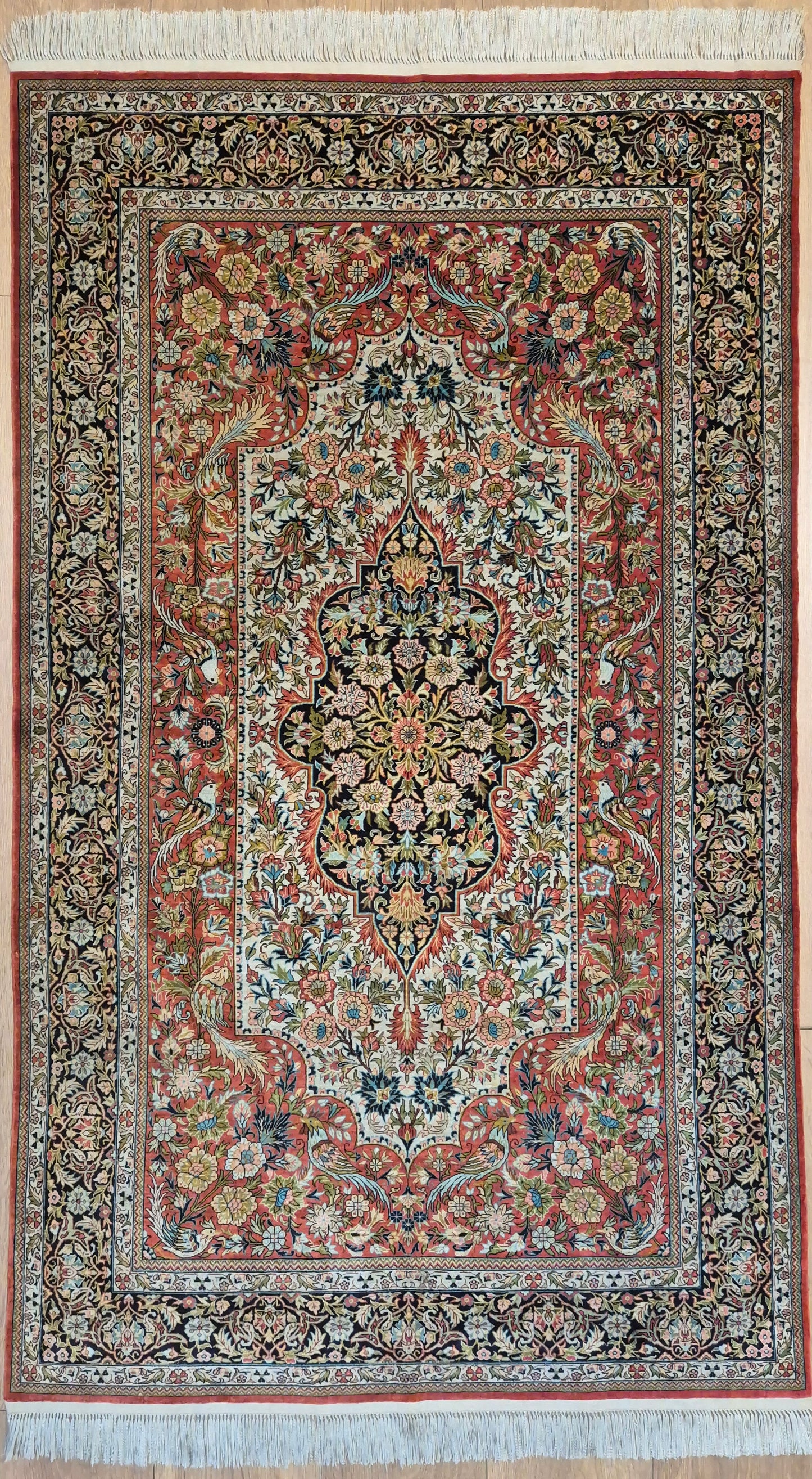 Hereke Teppich Seide auf Seide floral fein handgeknüpft