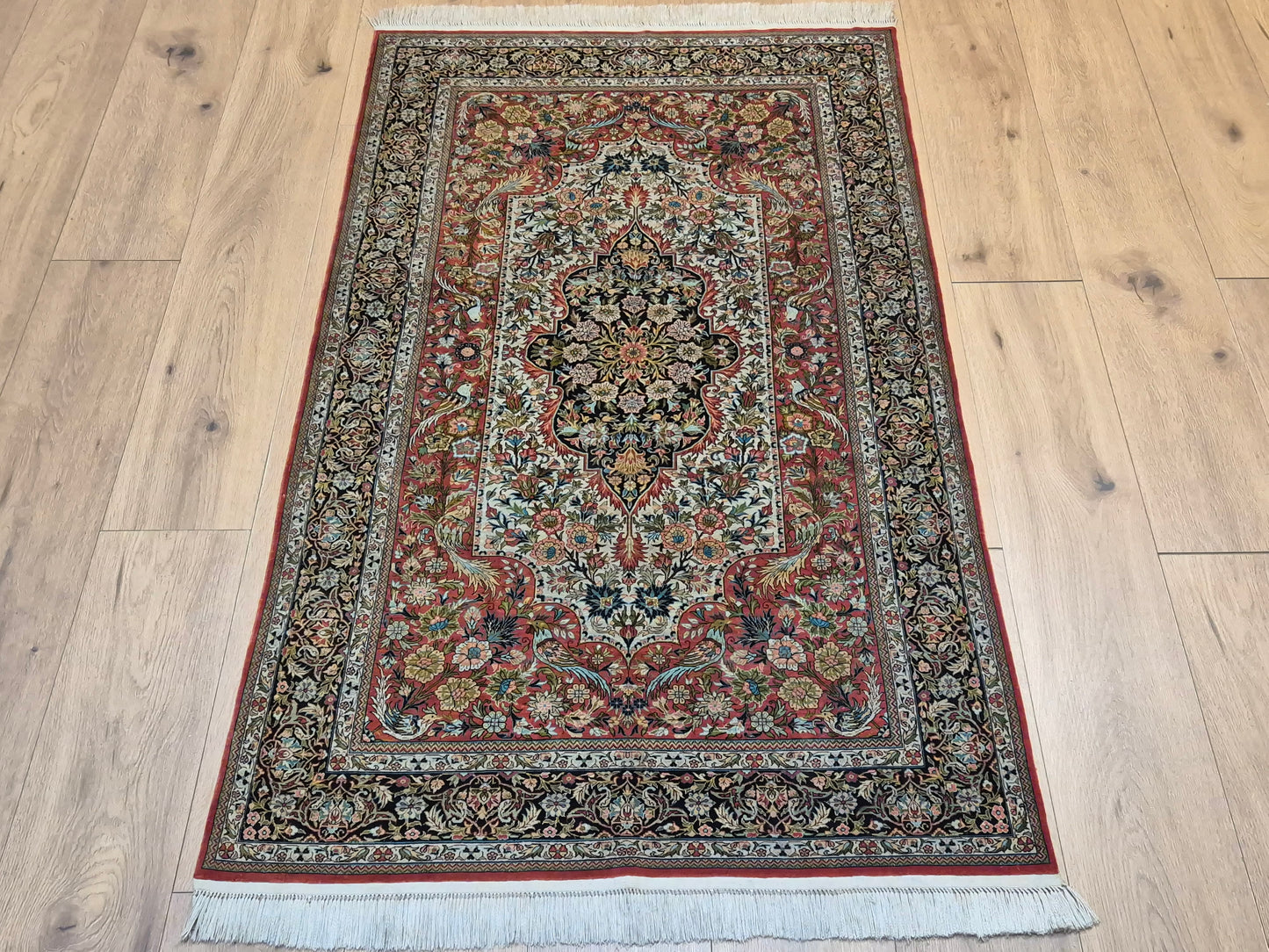 Hereke Teppich Seide auf Seide floral fein handgeknüpft