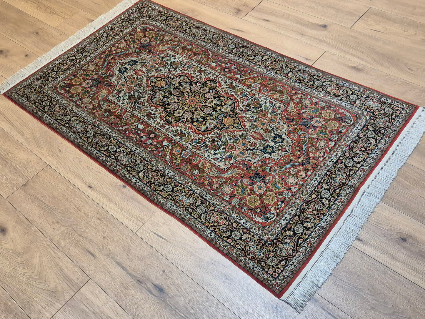 Hereke Teppich Seide auf Seide floral fein handgeknüpft