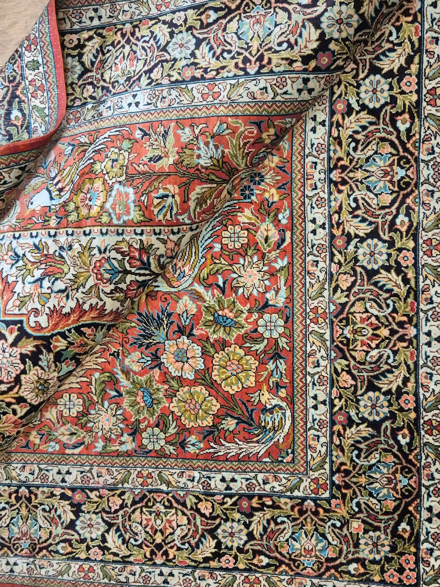 Hereke Teppich Seide auf Seide floral fein handgeknüpft