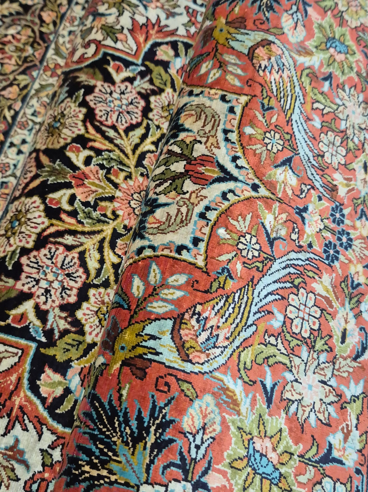 Hereke Teppich Seide auf Seide floral fein handgeknüpft