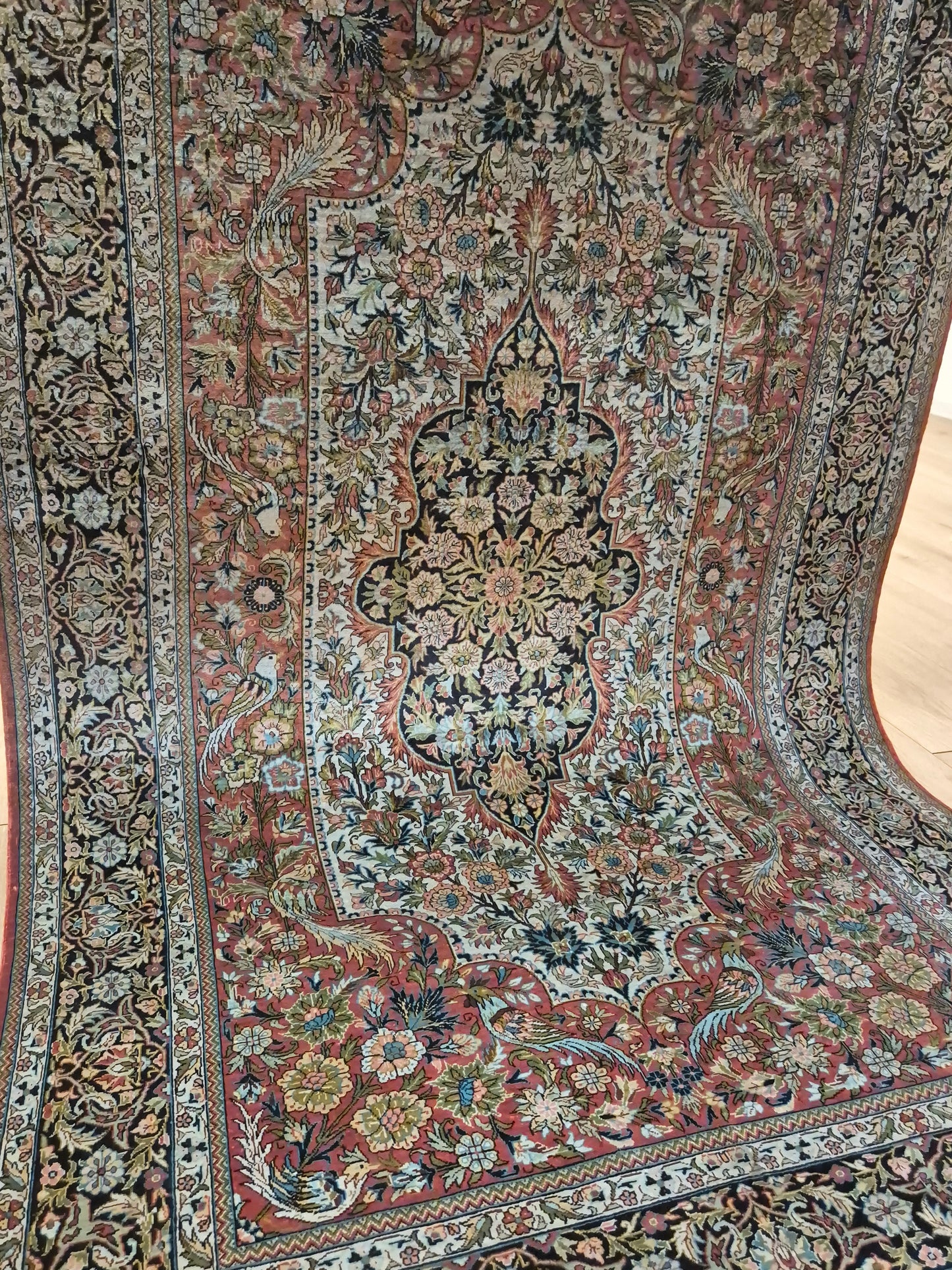 Hereke Teppich Seide auf Seide floral fein handgeknüpft