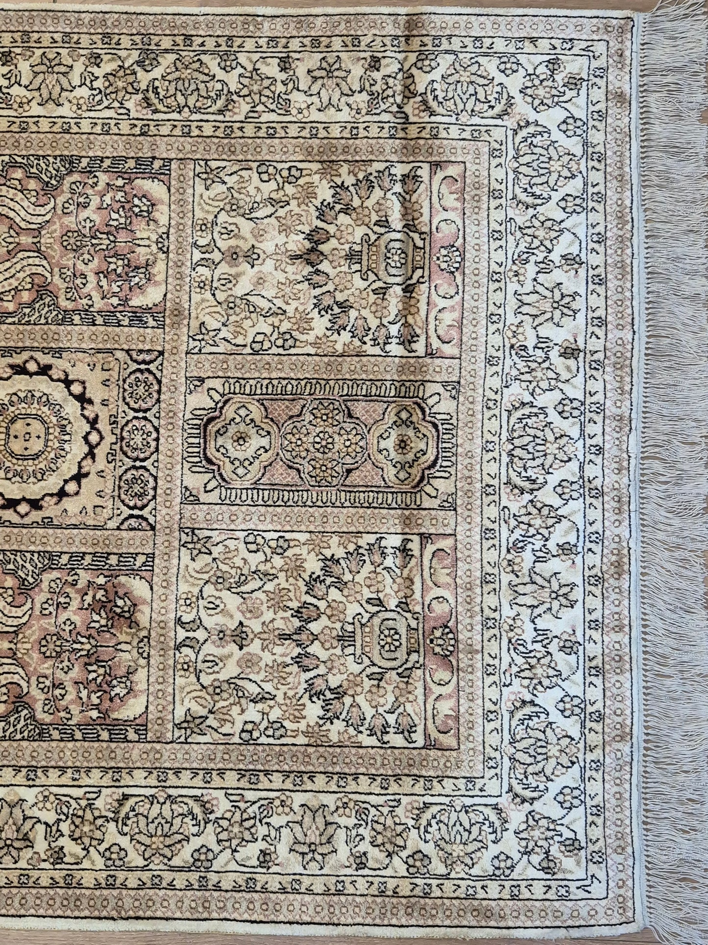 Hereke Teppich Seide auf Seide Gartenmotiv fein handgeknüpft