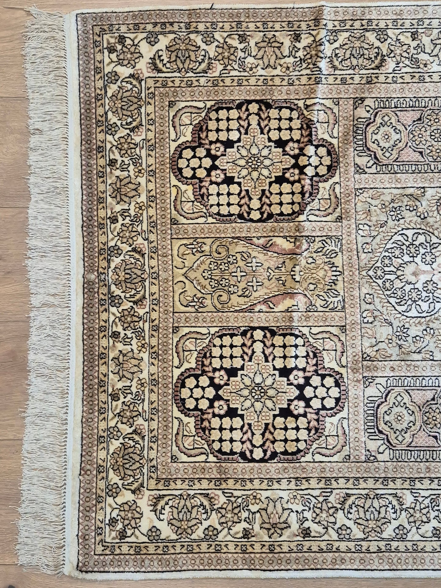 Hereke Teppich Seide auf Seide Gartenmotiv fein handgeknüpft