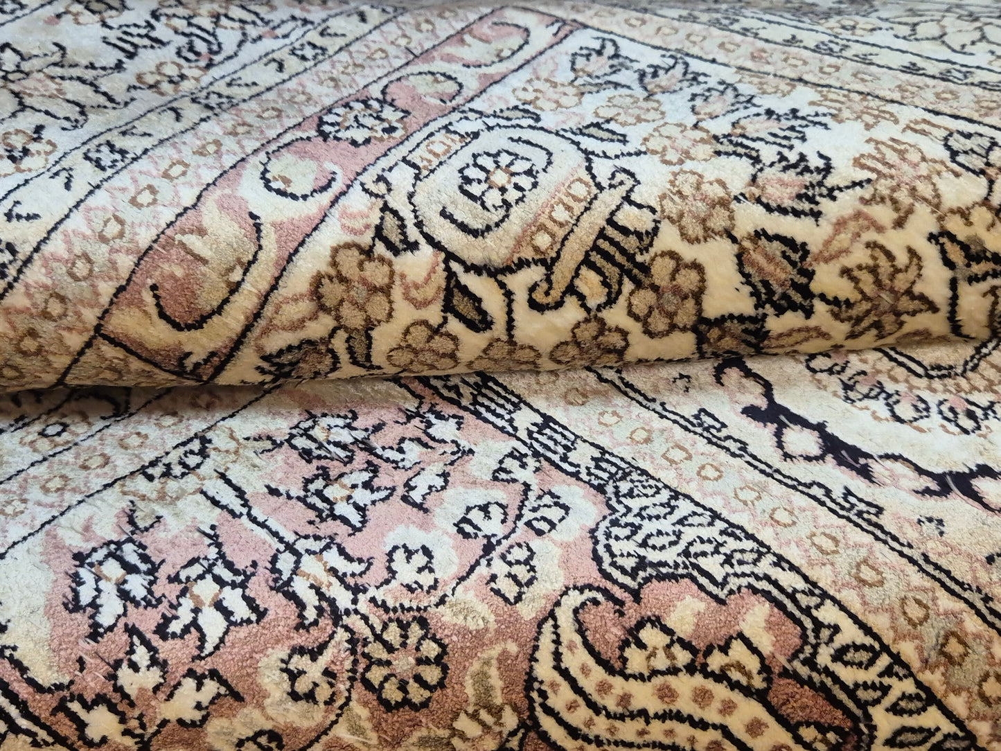 Hereke Teppich Seide auf Seide Gartenmotiv fein handgeknüpft