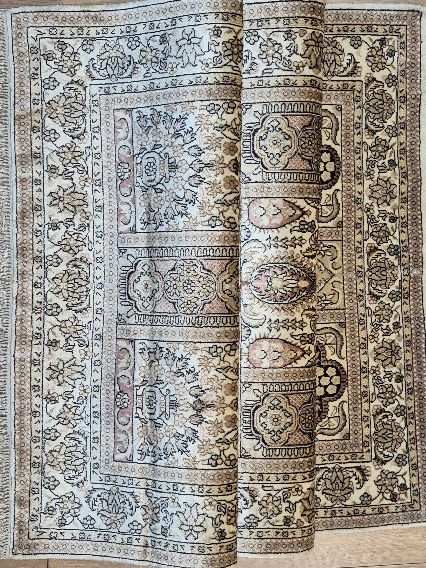 Hereke Teppich Seide auf Seide Gartenmotiv fein handgeknüpft