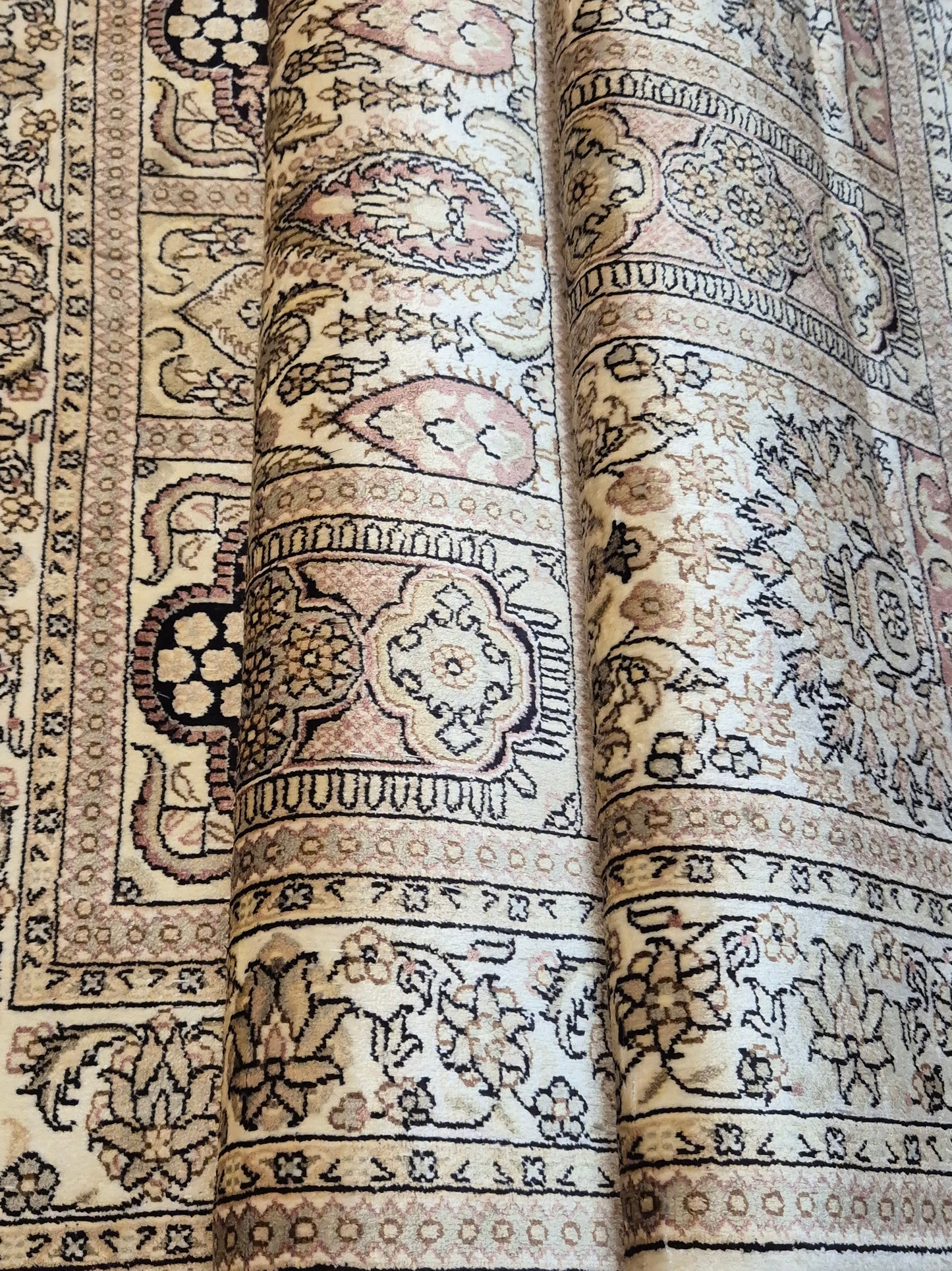 Hereke Teppich Seide auf Seide Gartenmotiv fein handgeknüpft