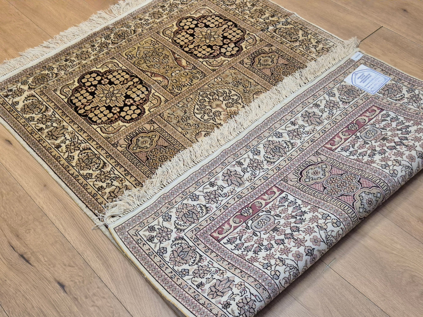 Hereke Teppich Seide auf Seide Gartenmotiv fein handgeknüpft