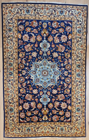 Isfahan Teppich Korkwolle mit Seide feine Knüpfung Medaillon