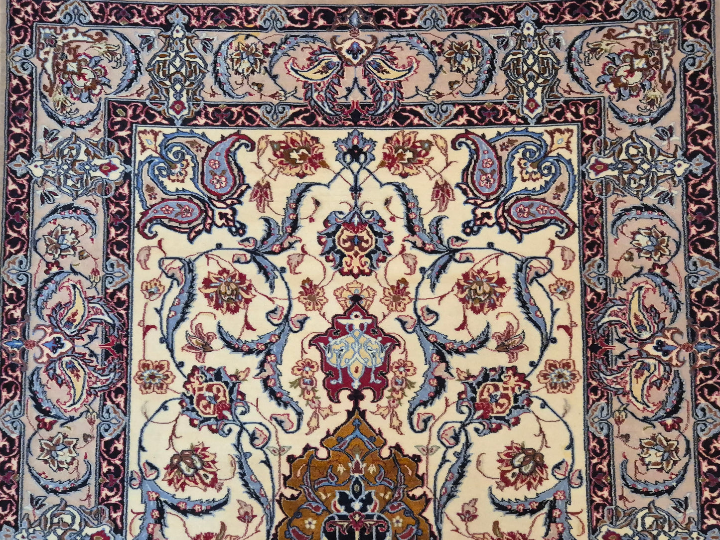 Isfahan Teppich Korkwolle auf Seide Medaillon fein handgeknüpft