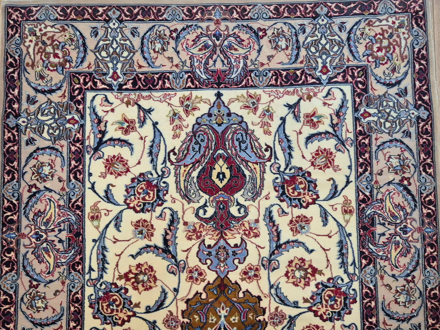 Isfahan Teppich Korkwolle auf Seide Medaillon fein handgeknüpft