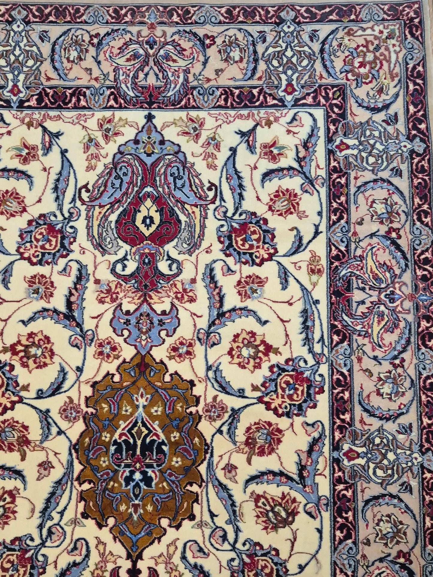 Isfahan Teppich Korkwolle auf Seide Medaillon fein handgeknüpft