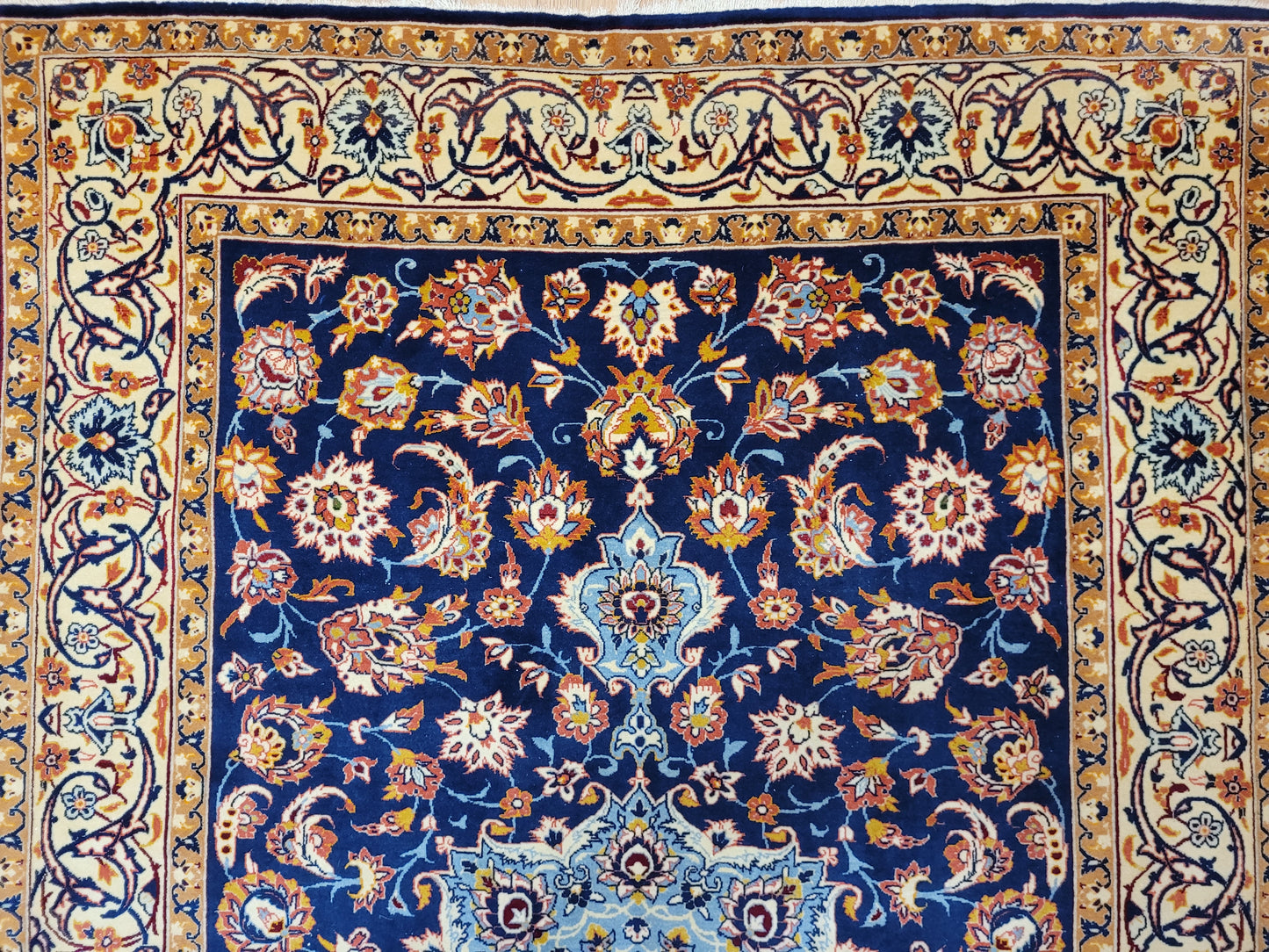 Isfahan Teppich Korkwolle mit Seide feine Knüpfung Medaillon