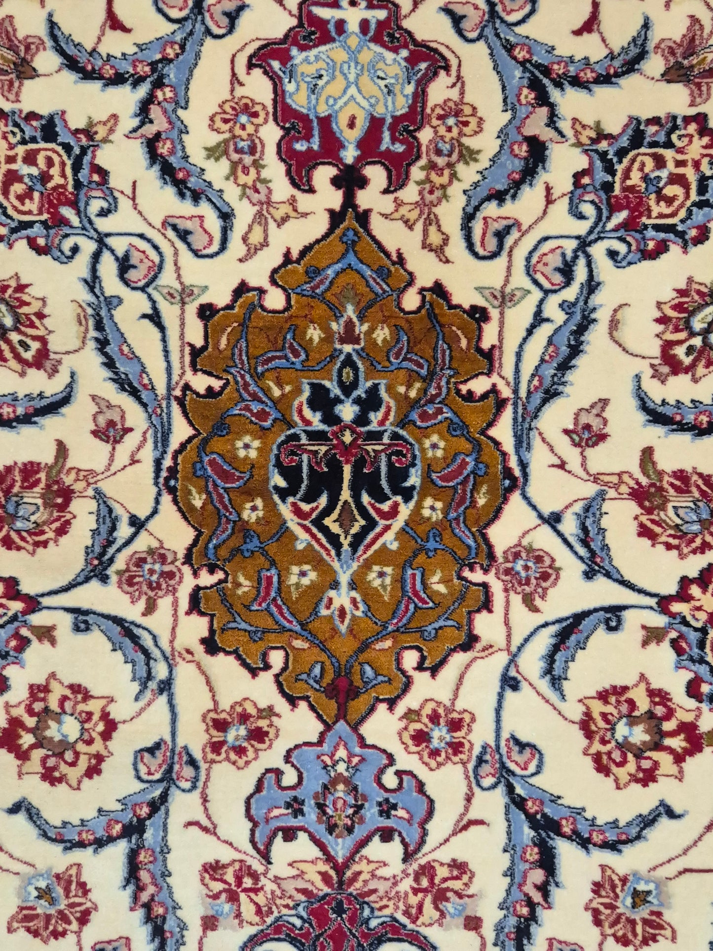 Isfahan Teppich Korkwolle auf Seide Medaillon fein handgeknüpft