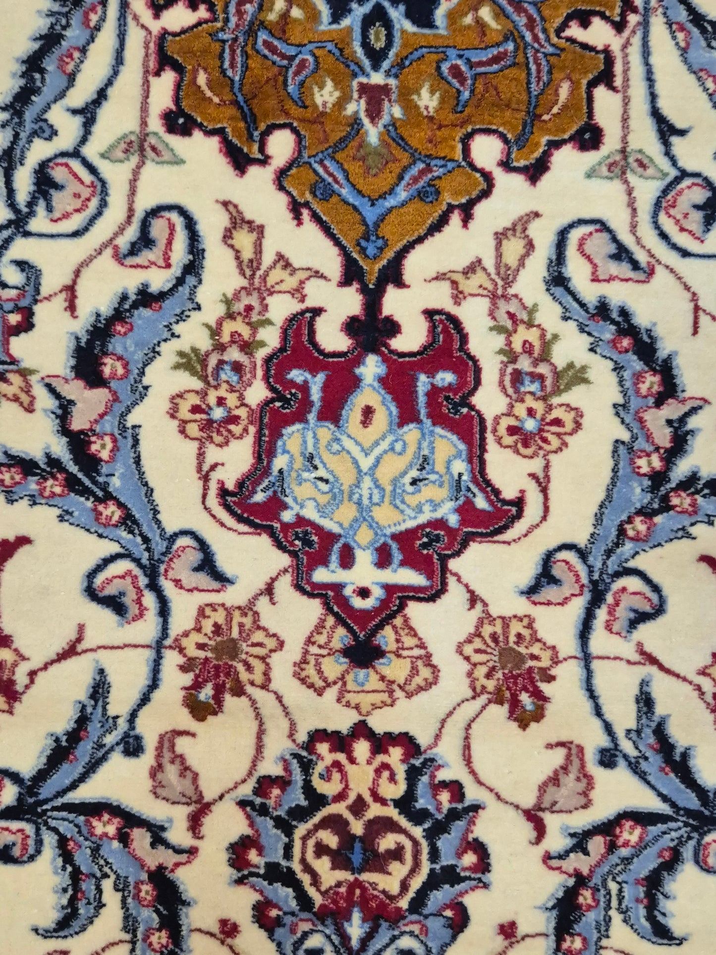 Isfahan Teppich Korkwolle auf Seide Medaillon fein handgeknüpft