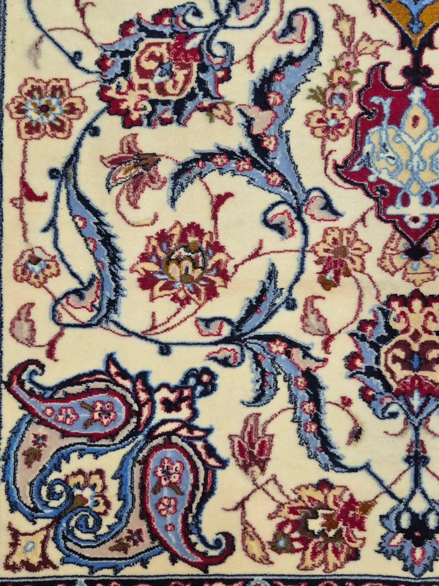 Isfahan Teppich Korkwolle auf Seide Medaillon fein handgeknüpft