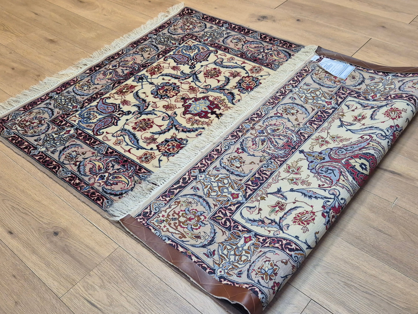 Isfahan Teppich Korkwolle auf Seide Medaillon fein handgeknüpft