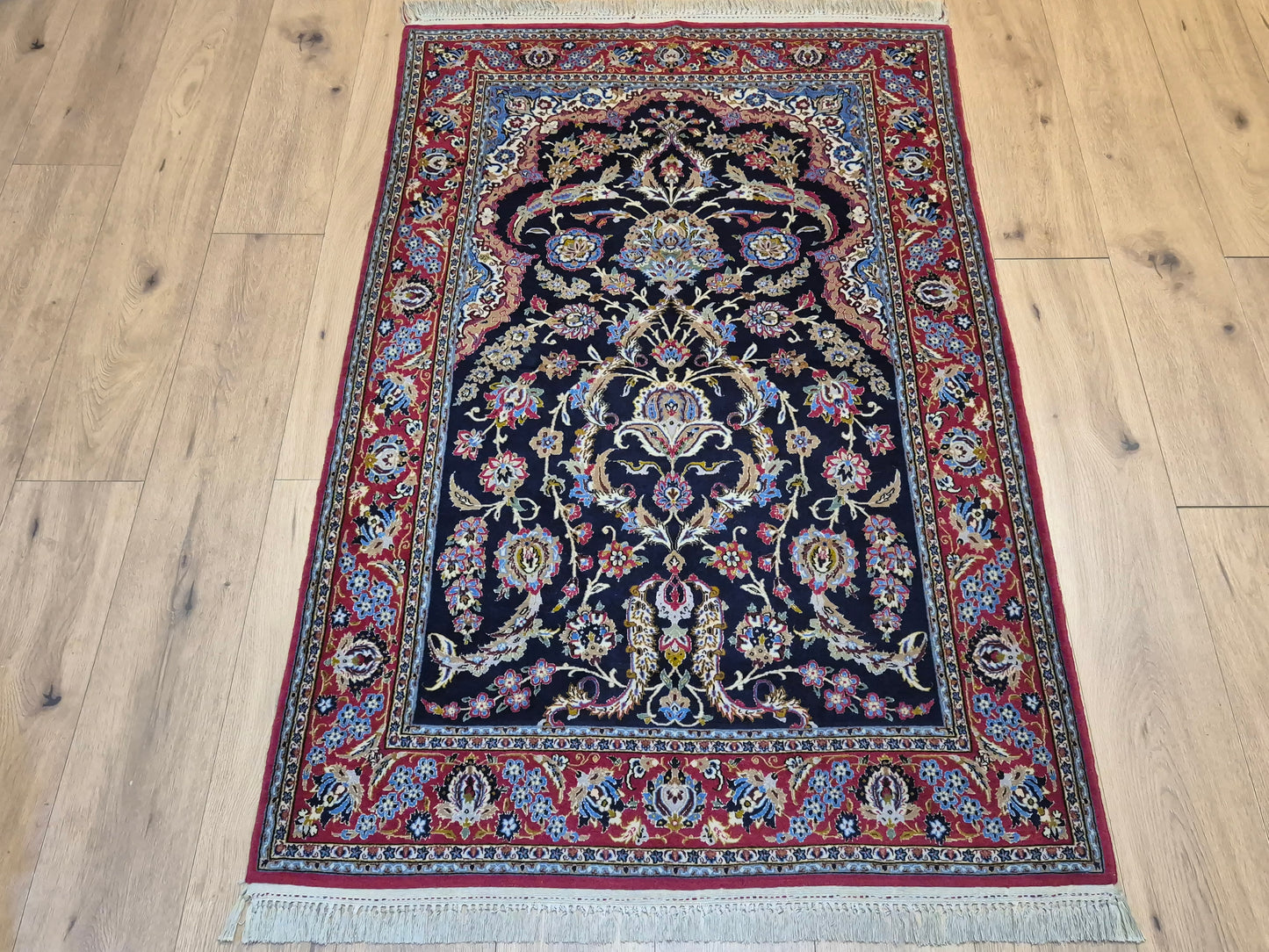 Isfahan Teppich Korkwolle mit Seide auf Seide dunkelblau rot fein