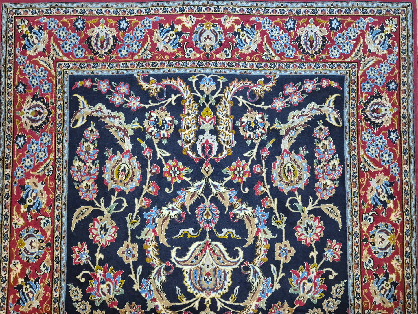 Isfahan Teppich Korkwolle mit Seide auf Seide dunkelblau rot fein