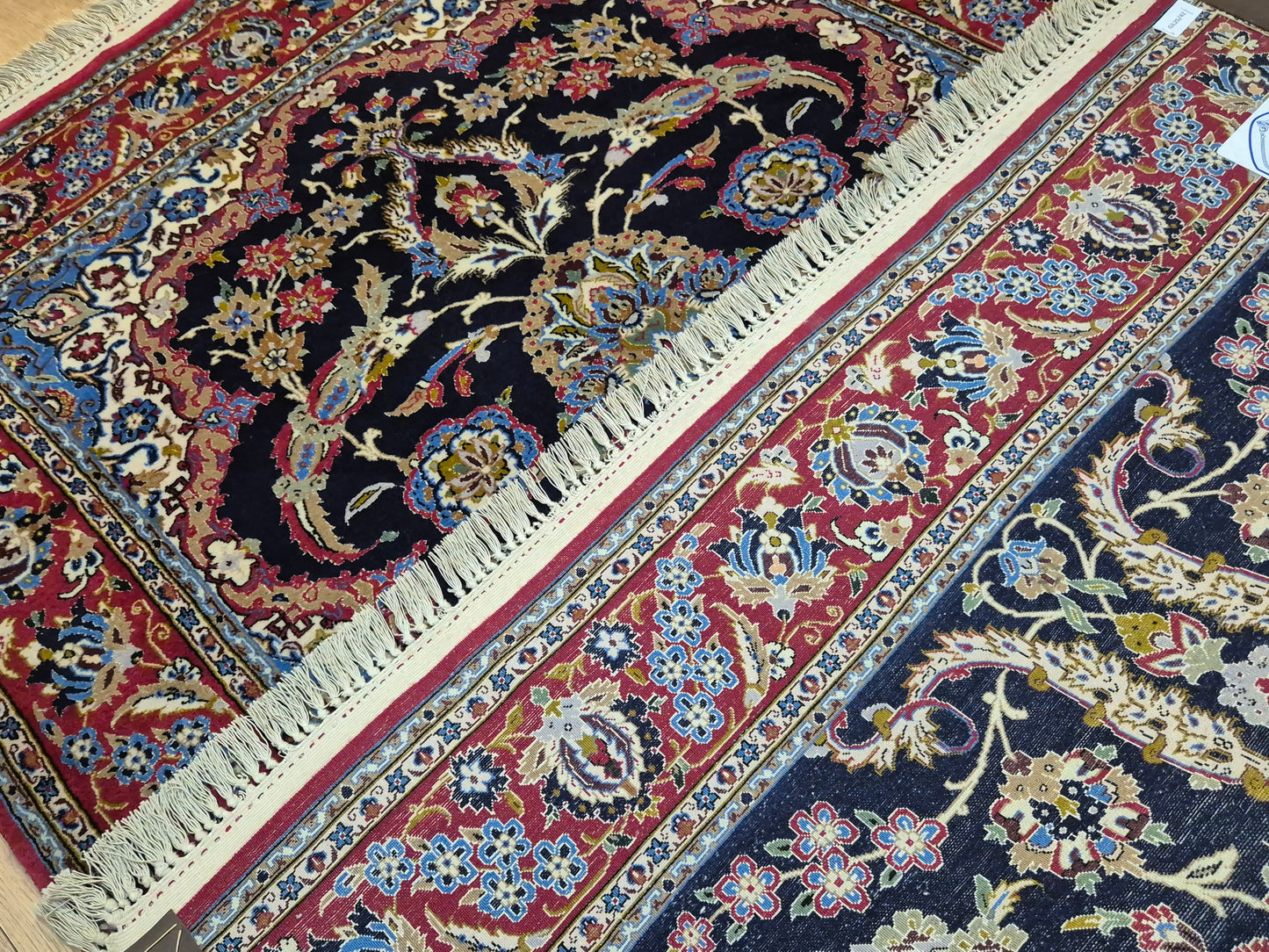 Isfahan Teppich Korkwolle mit Seide auf Seide dunkelblau rot fein