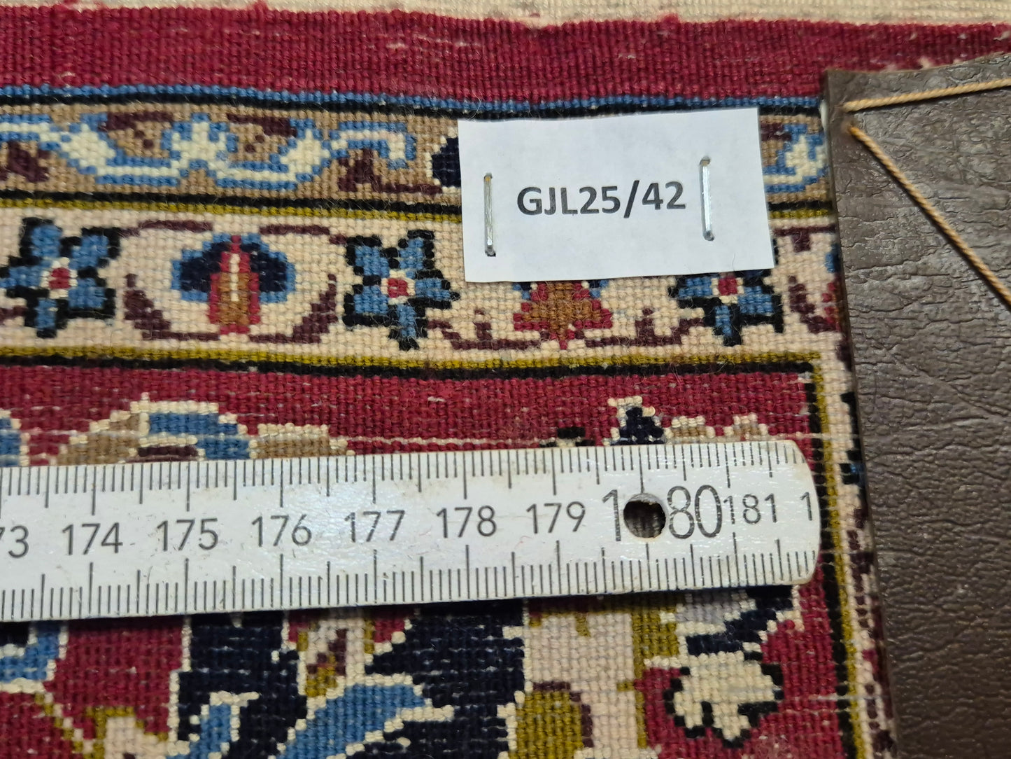 Isfahan Teppich Korkwolle mit Seide auf Seide dunkelblau rot fein