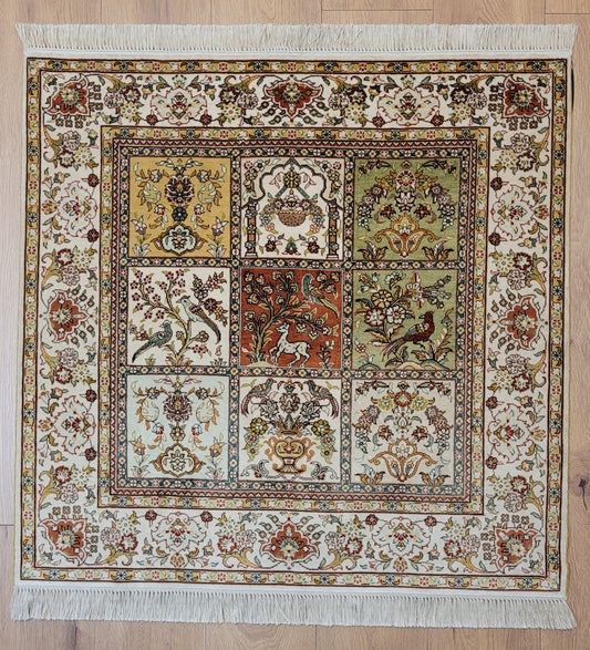 Hereke Teppich Seide auf Seide feine Knüpfung Gartenmotive