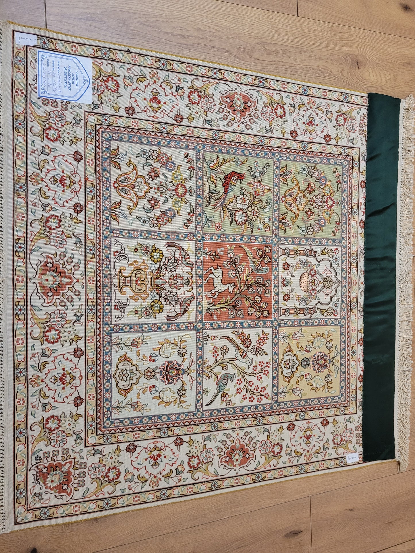 Hereke Teppich Seide auf Seide feine Knüpfung Gartenmotive