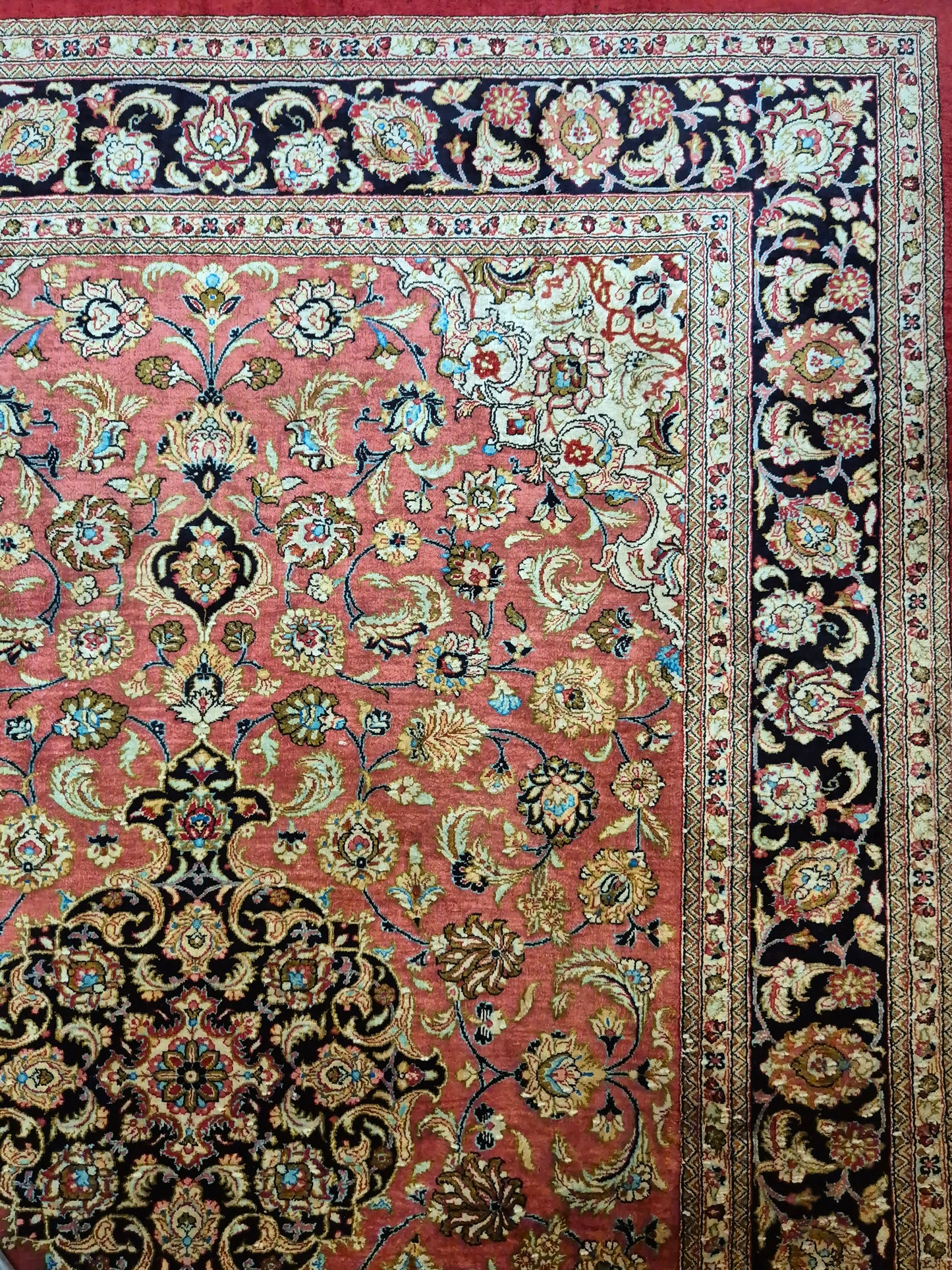 Ghom Teppich Seide auf Seide signiert floral fein