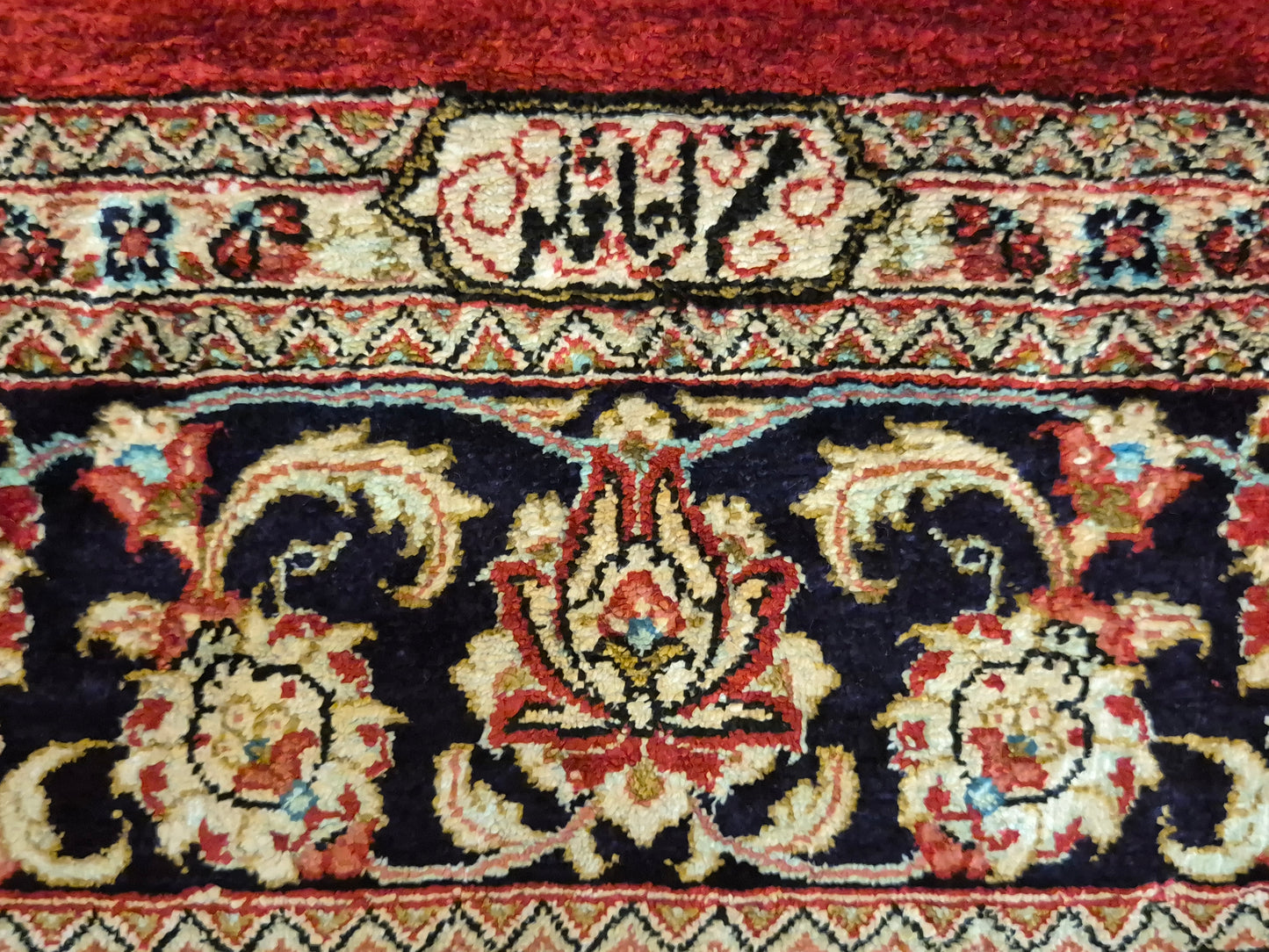 Ghom Teppich Seide auf Seide signiert floral fein