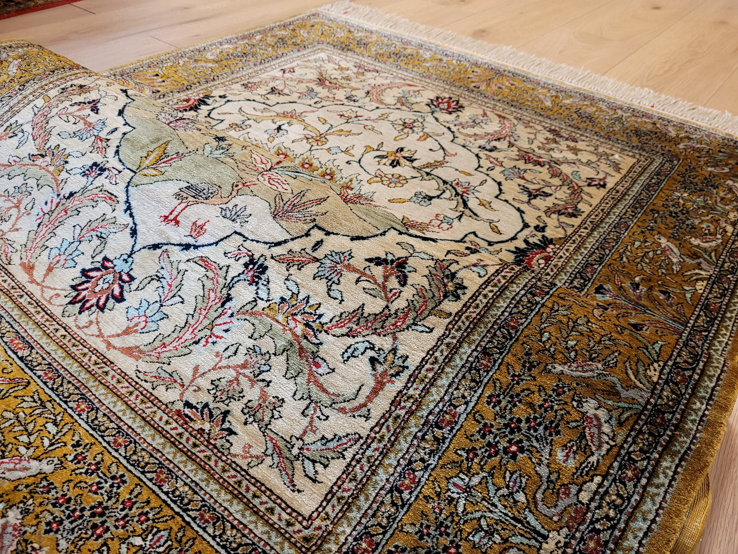 Ghom Seidenteppich Seide auf Seide Vogelmotiv feine Knüpfung