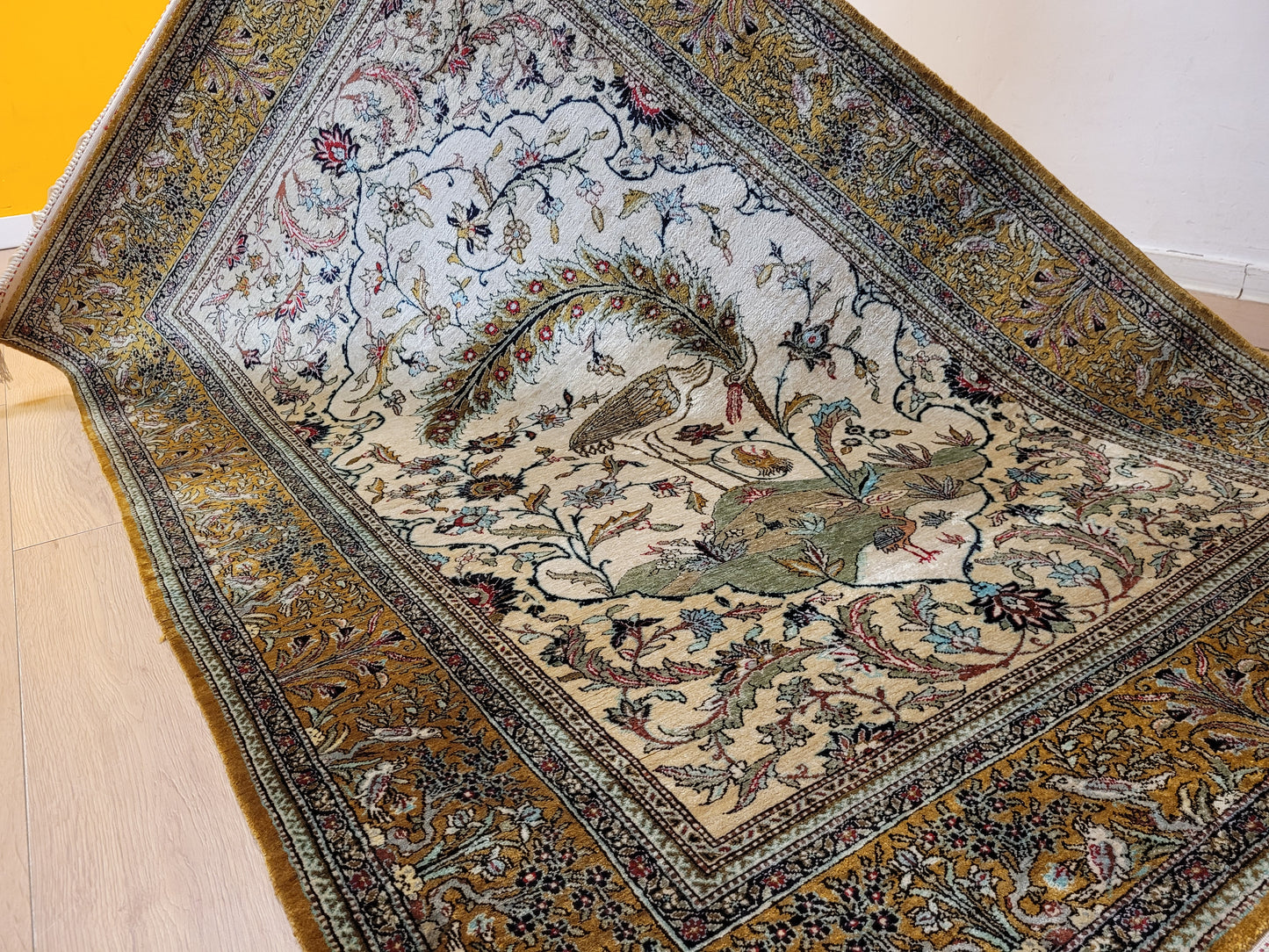 Ghom Seidenteppich Seide auf Seide Vogelmotiv feine Knüpfung