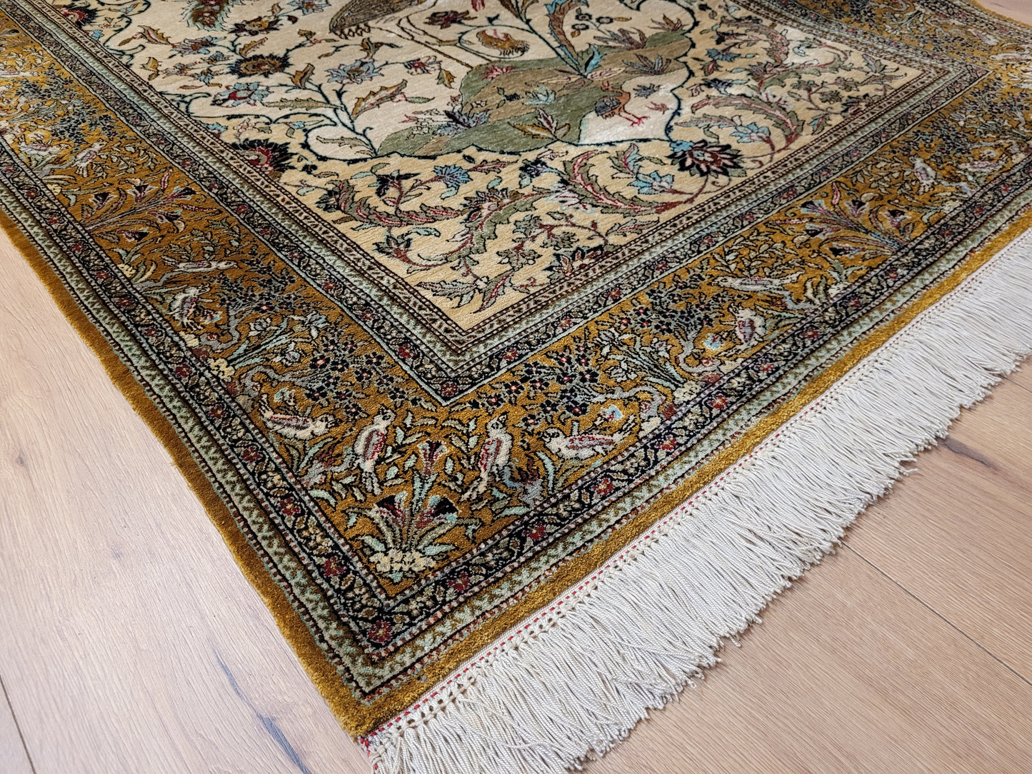 Ghom Seidenteppich Seide auf Seide Vogelmotiv feine Knüpfung