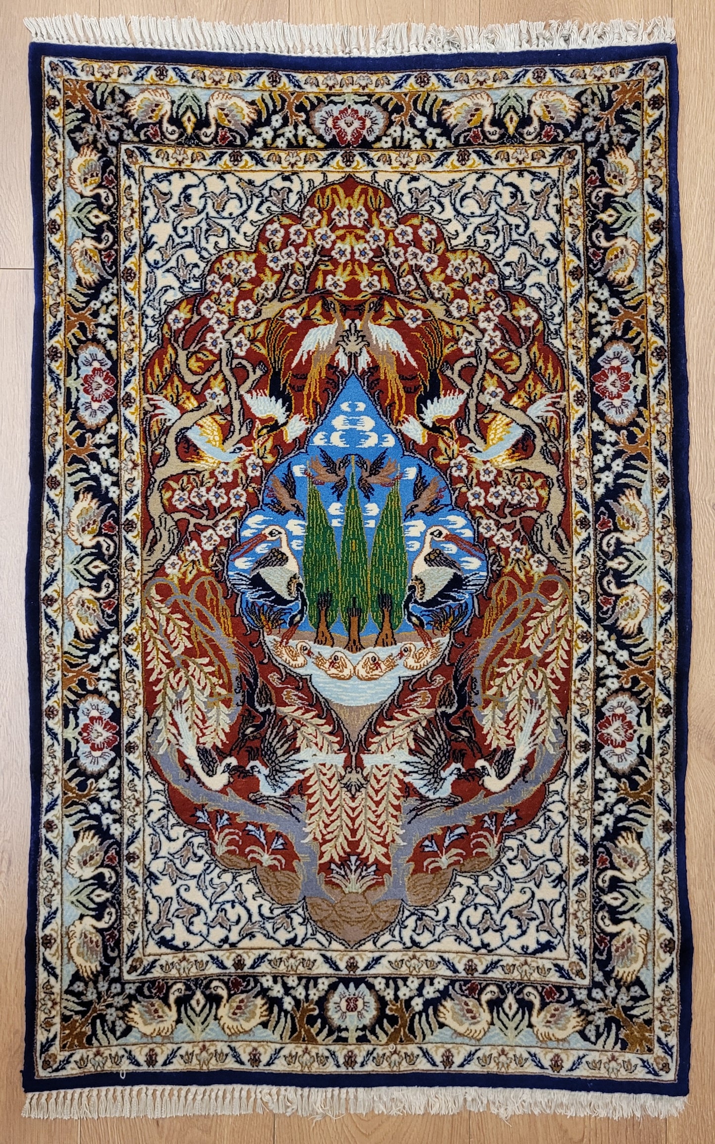 Isfahan Teppich Korkwolle Seide feine Knüpfung Bildmotiv